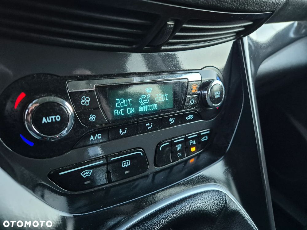 Ford Kuga 2.0 TDCi Titanium - 6