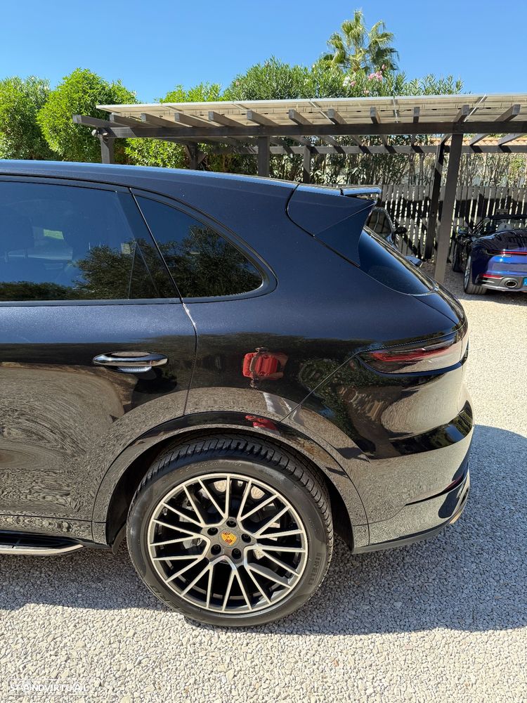 Porsche Cayenne Turbo - 6
