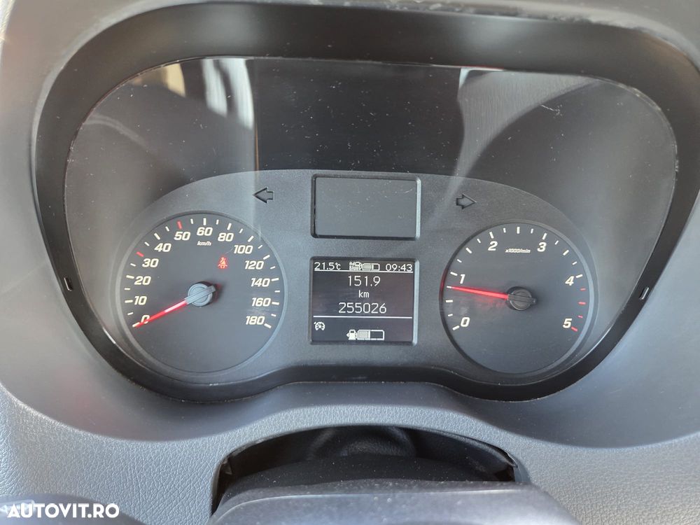 Mercedes-Benz Sprinter - 30