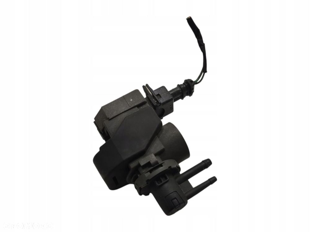 Używany Zawory podciśnienia - 50 PLN - Otomoto.pl