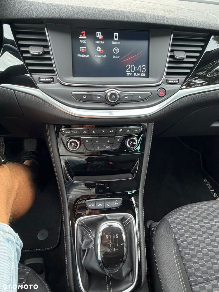 Opel Astra 1.4 Turbo Innovation - 17