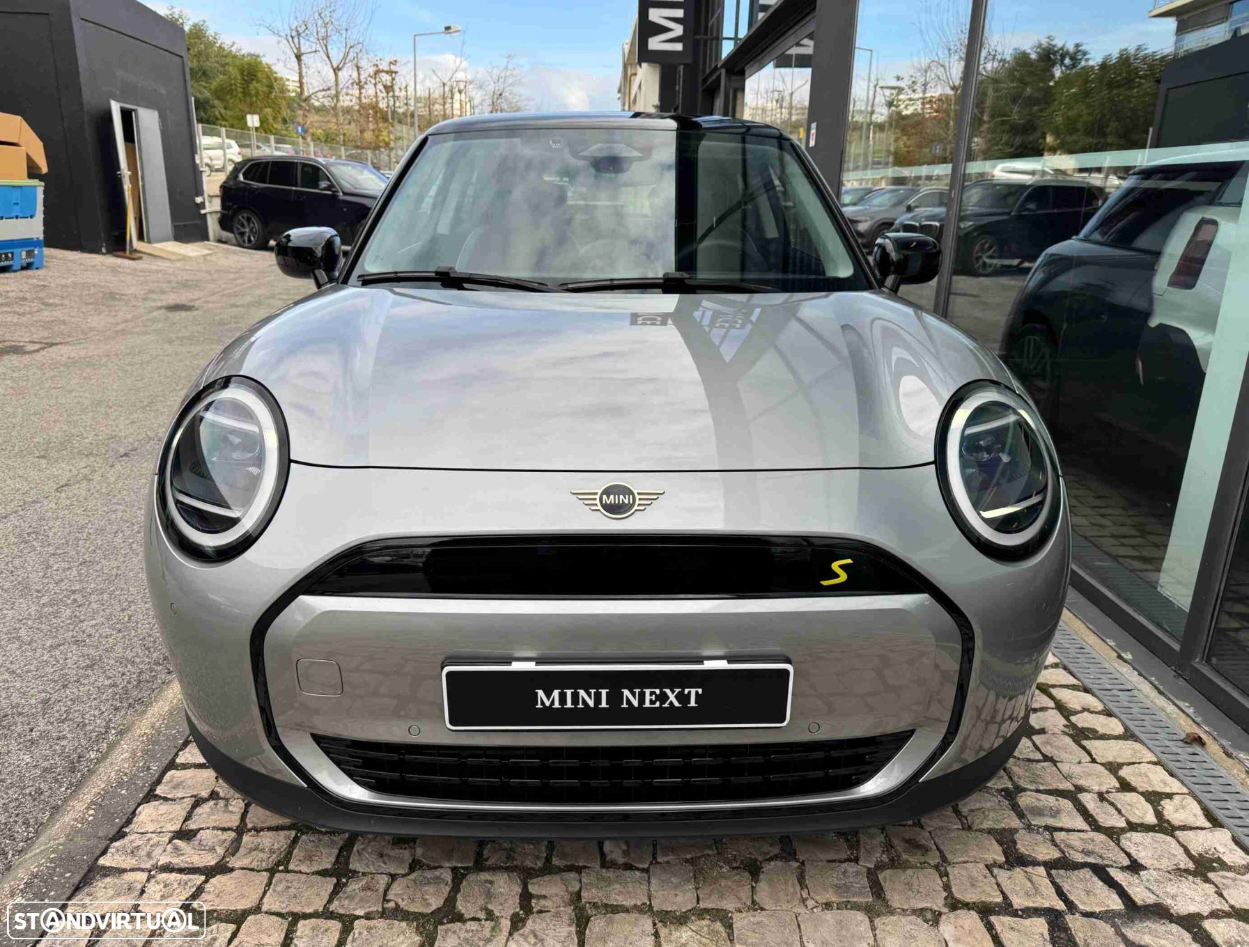 MINI 3 Portas Cooper SE Classic M - 2