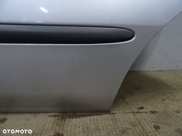 DRZWI LEWY TYŁ LEWE TYLNE NISSAN ALMERA TINO LAK:KLOG NR1325 - 8