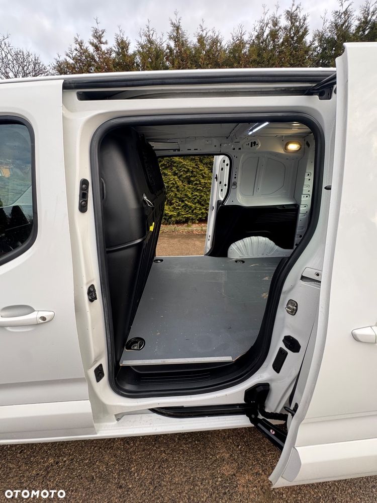 Peugeot Partner  21r 130 HK Niski przebieg 1wł ASO 5 dzwi Euro6.2/ford/opel/citroen - 12