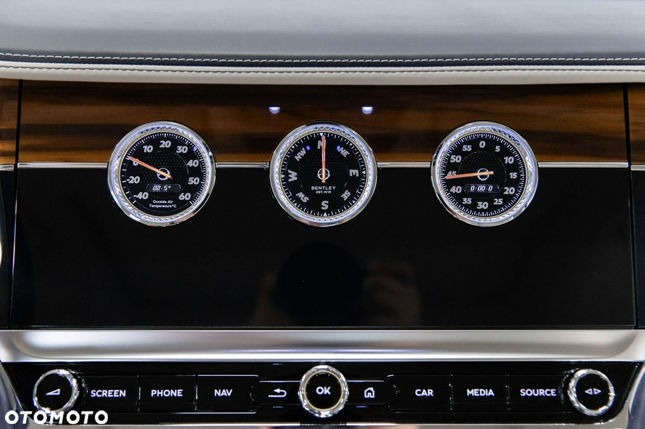 Bentley Flying Spur - 35