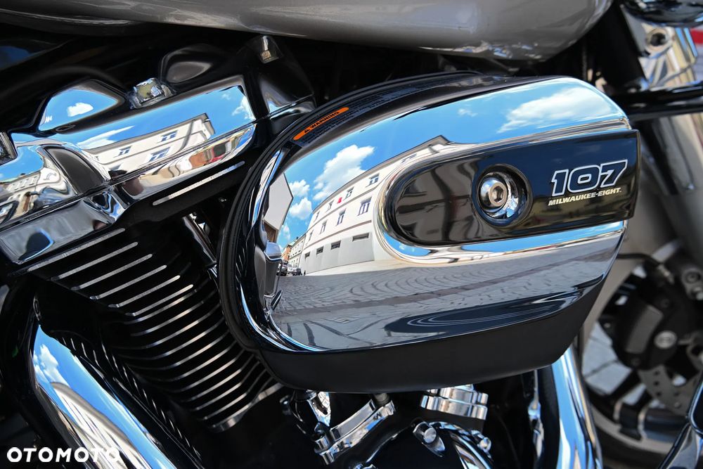 Harley-Davidson Touring Street Glide - 3