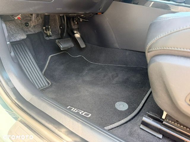 Kia Niro 64kWh L - 12