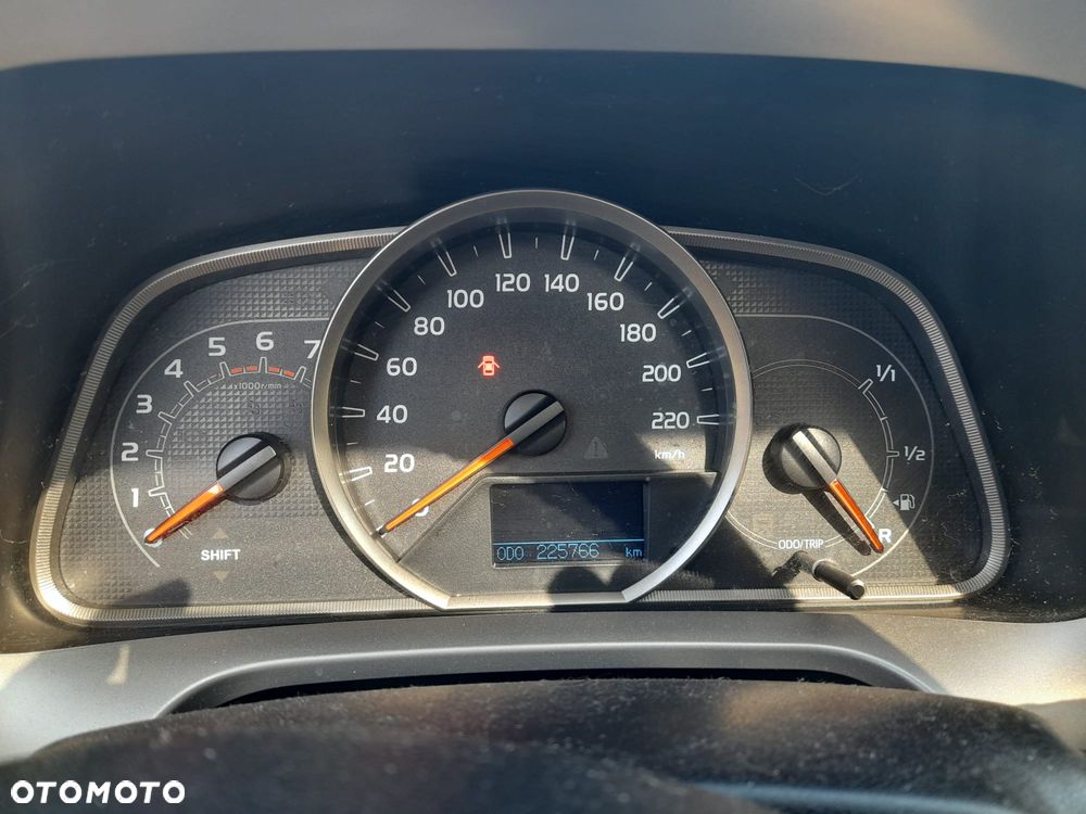 Toyota RAV4 2.0 D-4D Prestige - 8