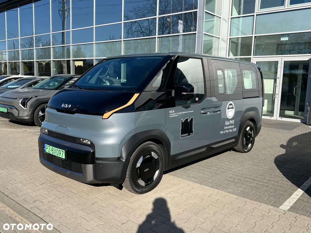 Kia PV5 - 1