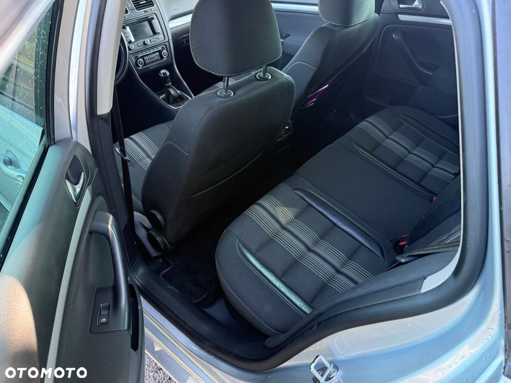 Volkswagen Golf Variant - 11