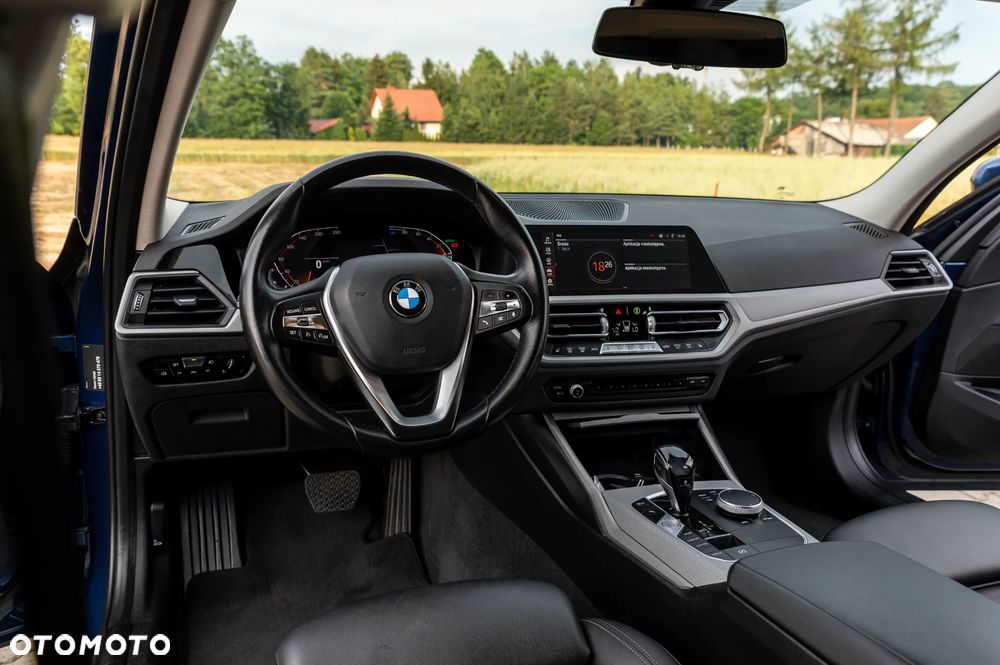 BMW Seria 3 320d xDrive Sport Line Shadow - 36