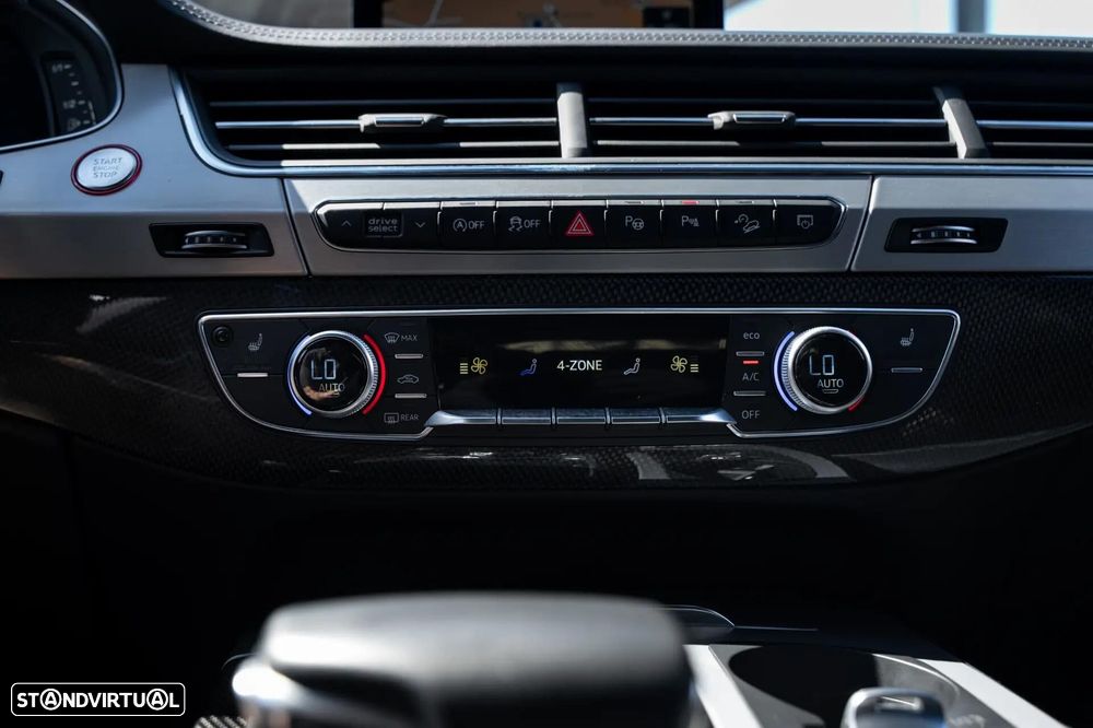 Audi SQ7 4.0 TDI V8 quattro Tiptronic 7L — fotografia 38