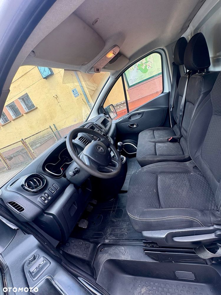 Opel VIVARO - 17