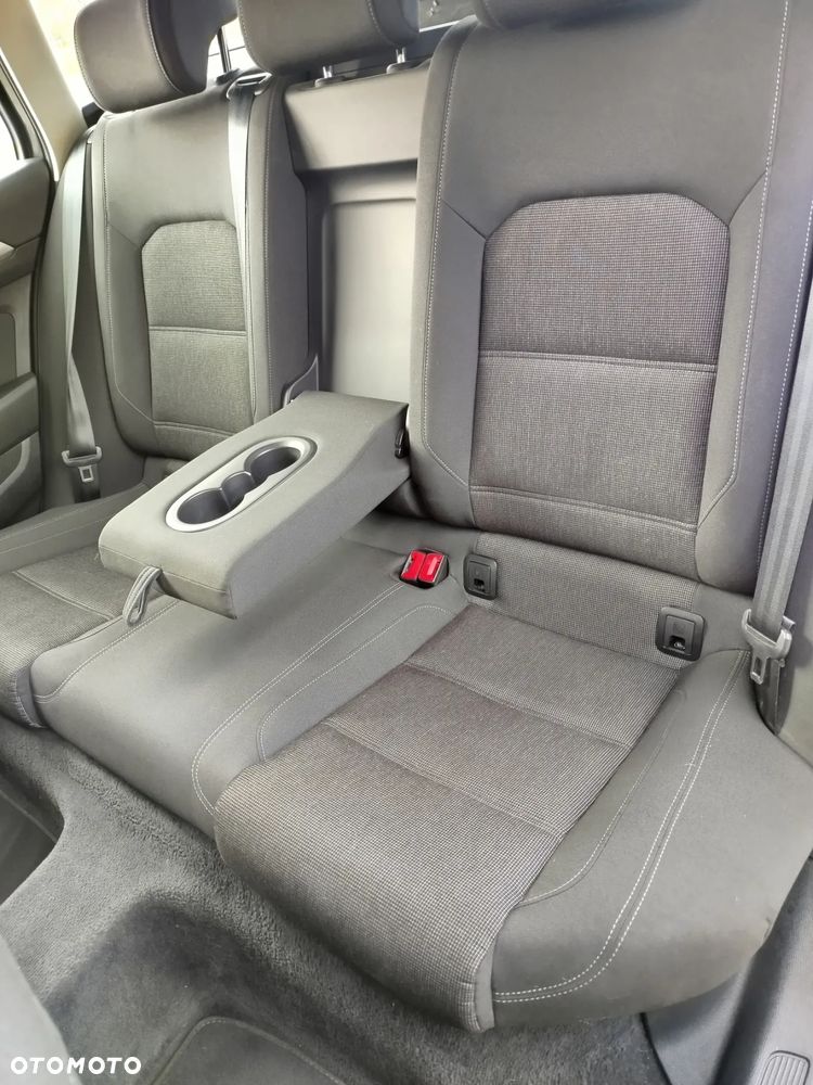 Volkswagen Passat Variant 1.6 TDI (BlueMotion Technology) Comfortline - 36