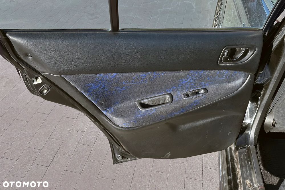 Mitsubishi Galant 2.5 V6 Avance - 27