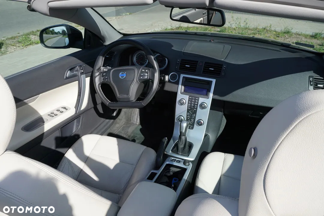 Volvo C70 D3 Summum - 17