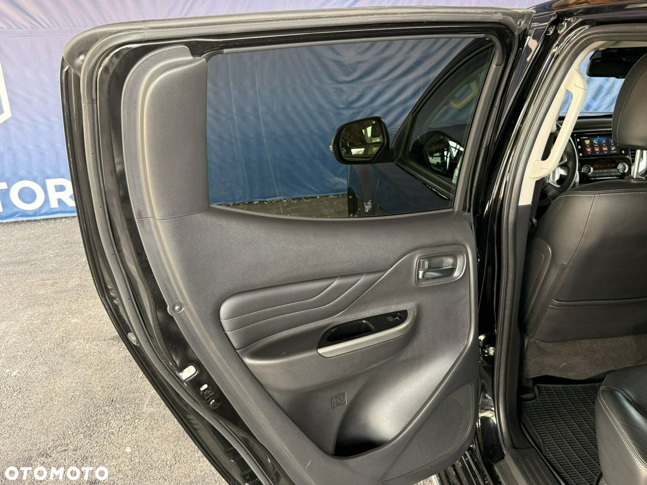 Mitsubishi L200 2.2 d DC Instyle Plus - 17