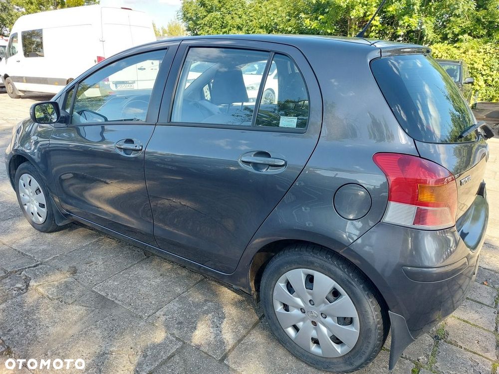 Toyota Yaris - 3