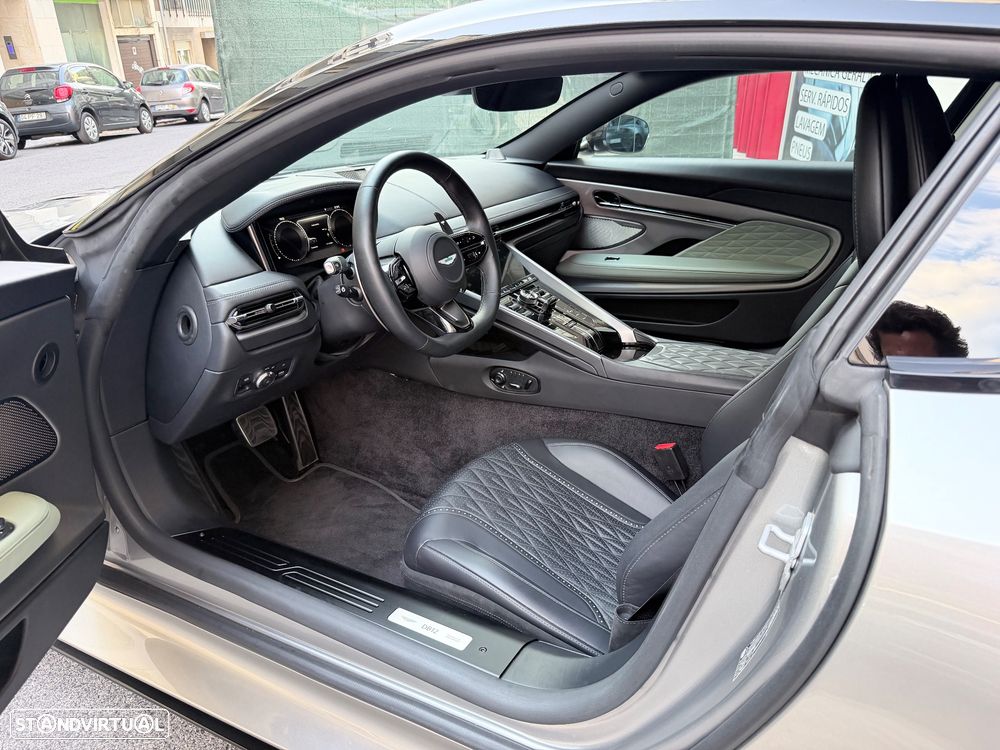 Aston Martin DB12 Coupé V8 - 2