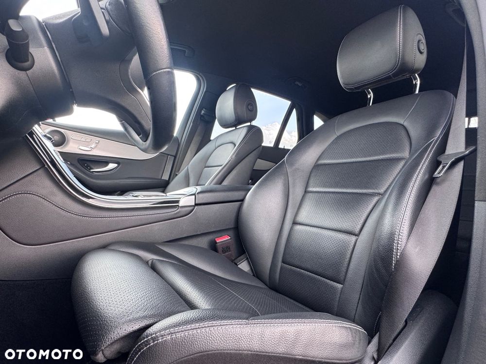 Mercedes-Benz GLC 300 4Matic 9G-TRONIC - 16