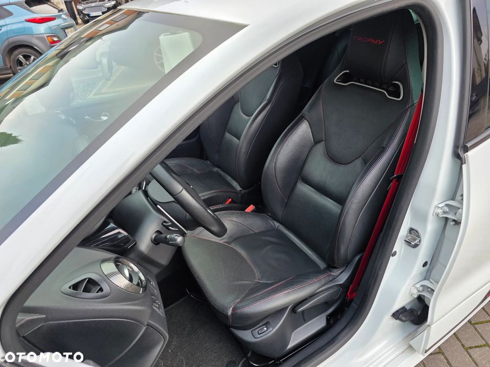 Renault Clio TCe 220 EDC R.S Trophy - 14