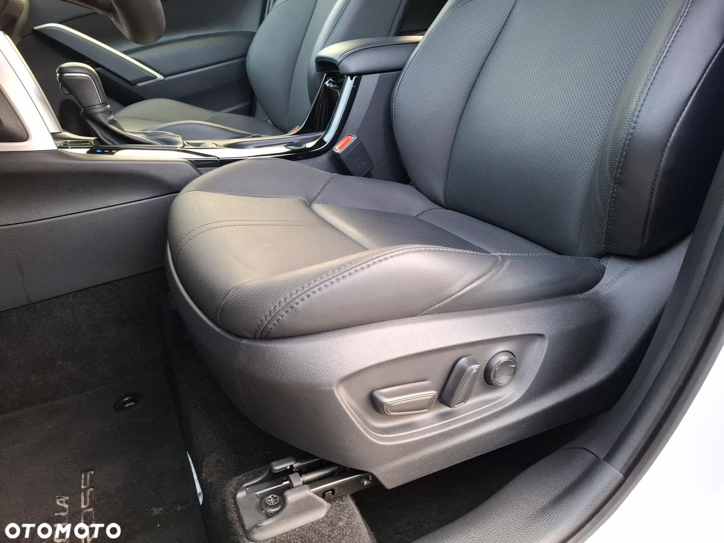 Toyota Corolla Cross - 12