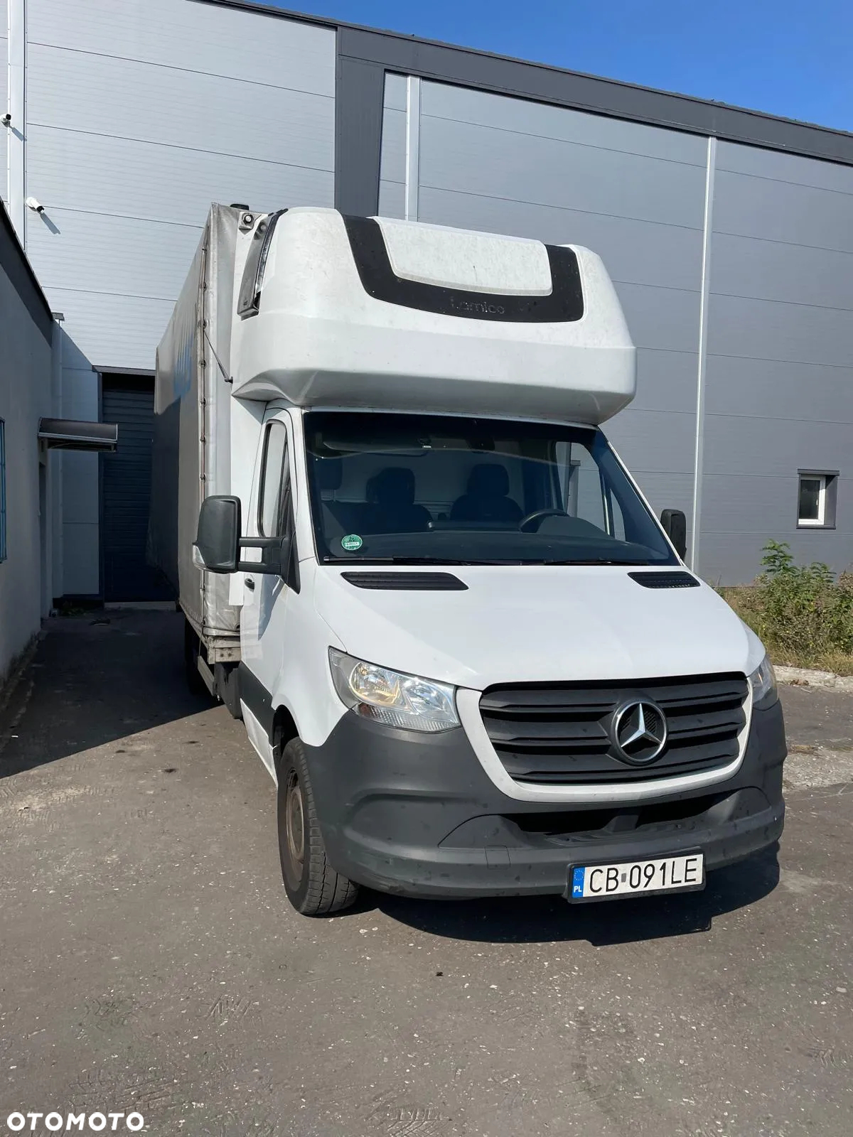 Mercedes-Benz Sprinter - 2