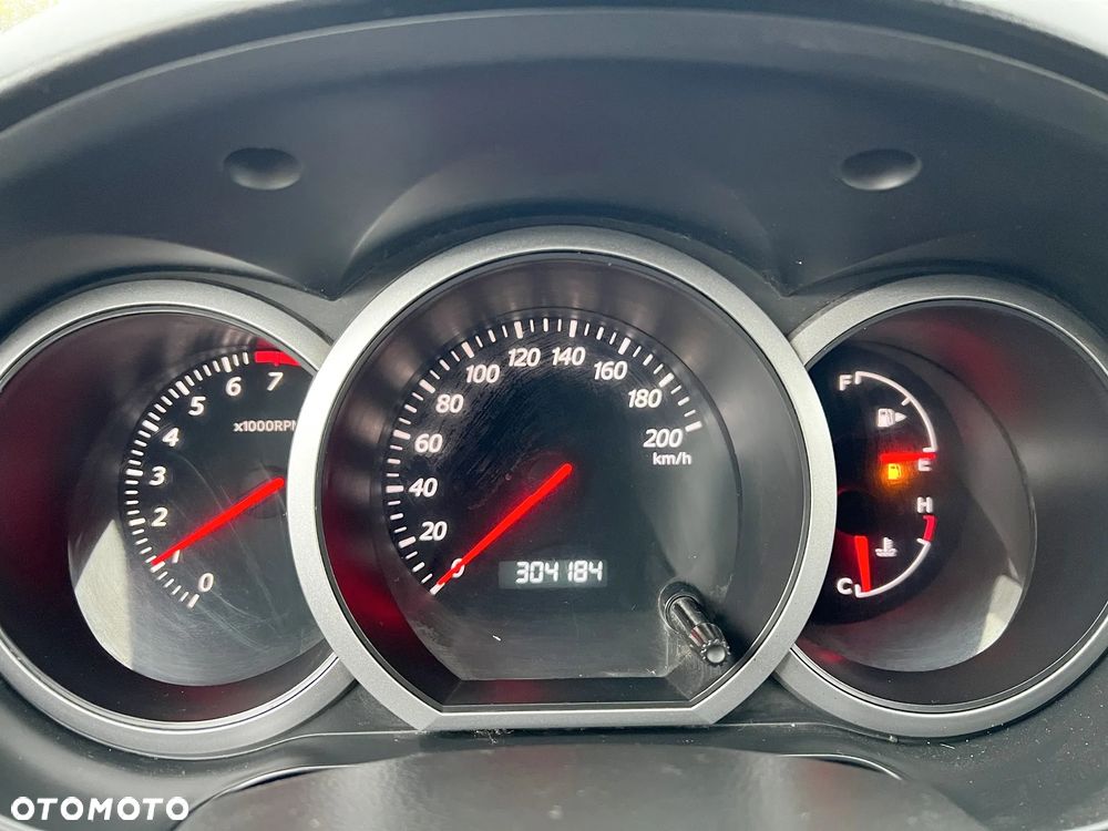 Suzuki Grand Vitara 2.0 - 22