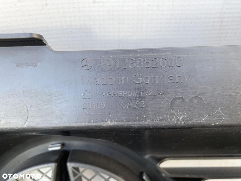 SPRINTER 907 910 17- ATRAPA GRILL PRZEDNI CHŁODNICY ZE ZNACZKIEM ORYGINALNY - 9