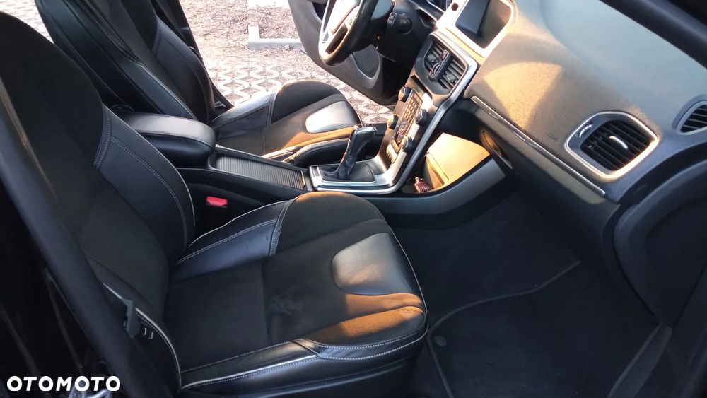 Volvo V40 D2 RDesign - 12