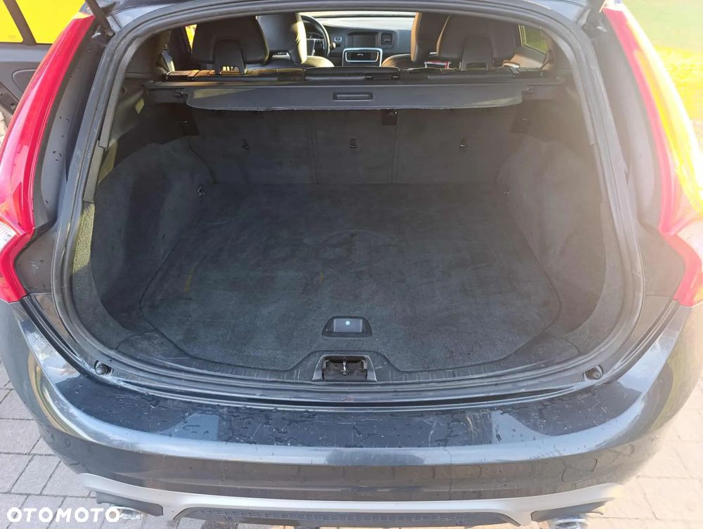 Volvo V60 D3 R-Design Momentum - 13