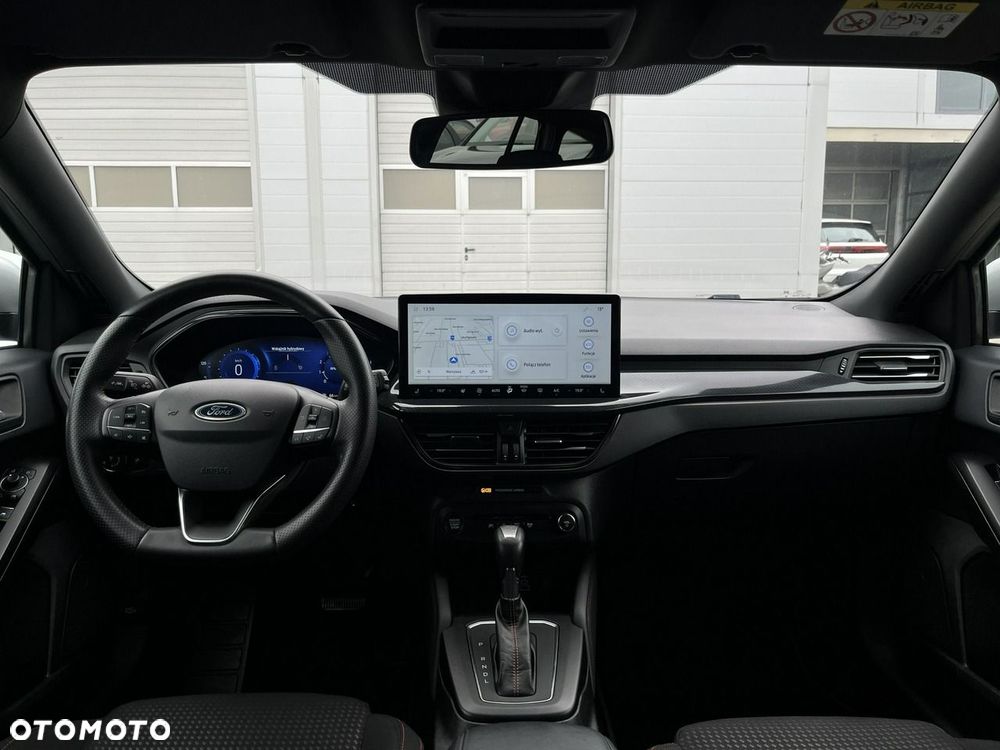 Ford Focus 1.0 EcoBoost Hybrid ST-LINE X - 33