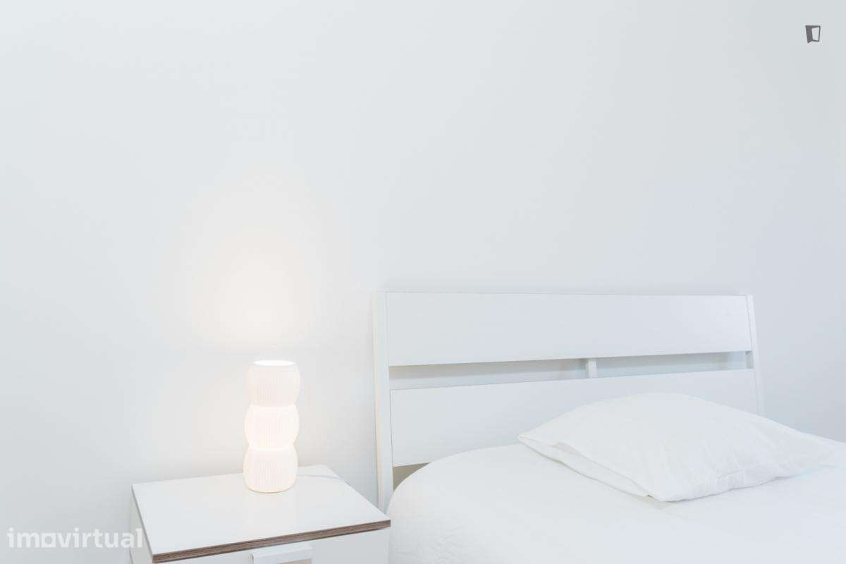 Quarto - localizado em Cedofeita Porto - Grande imagem: 4/35
