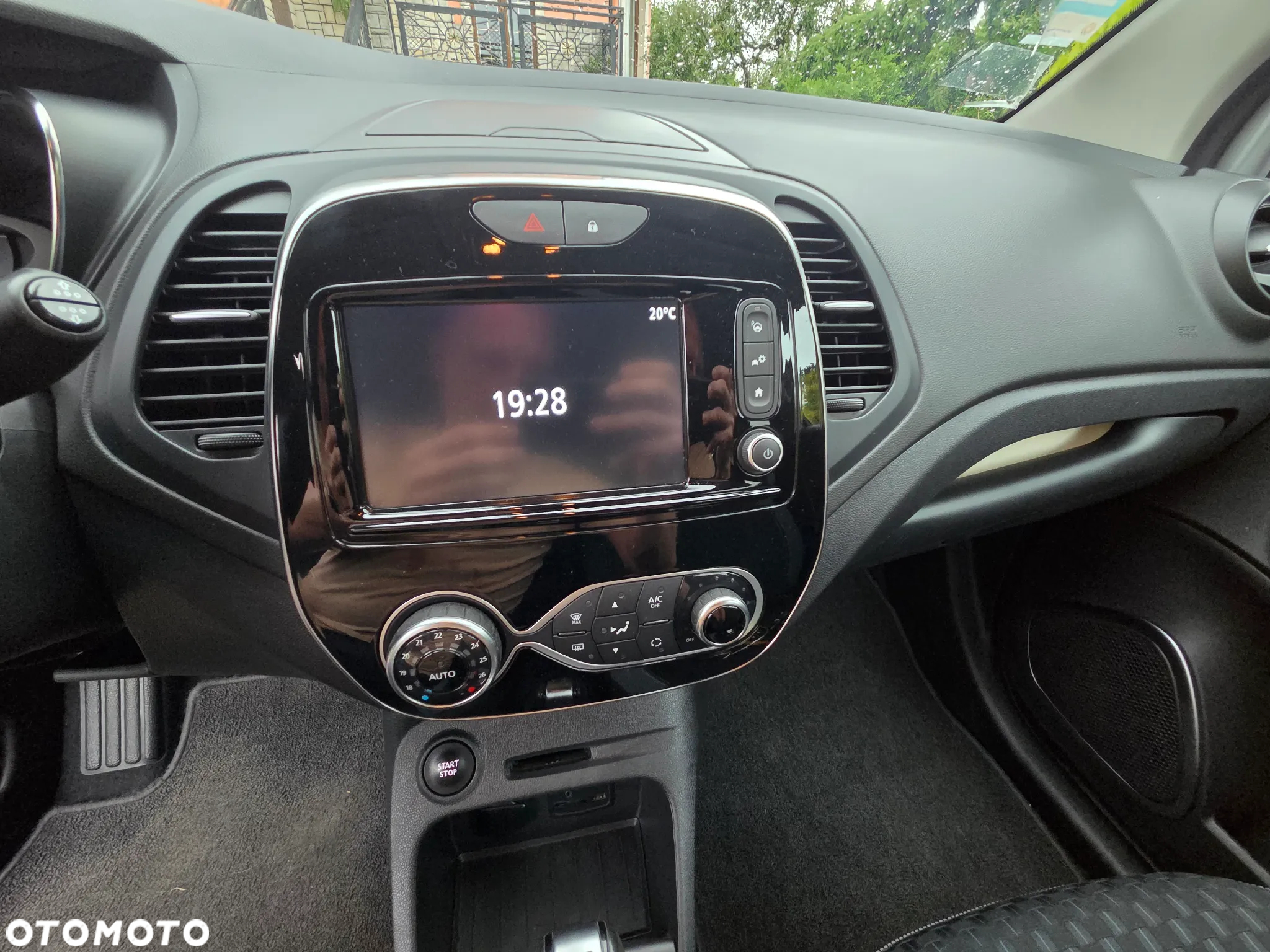 Renault Captur 1.2 Energy TCe Limited EDC - 9