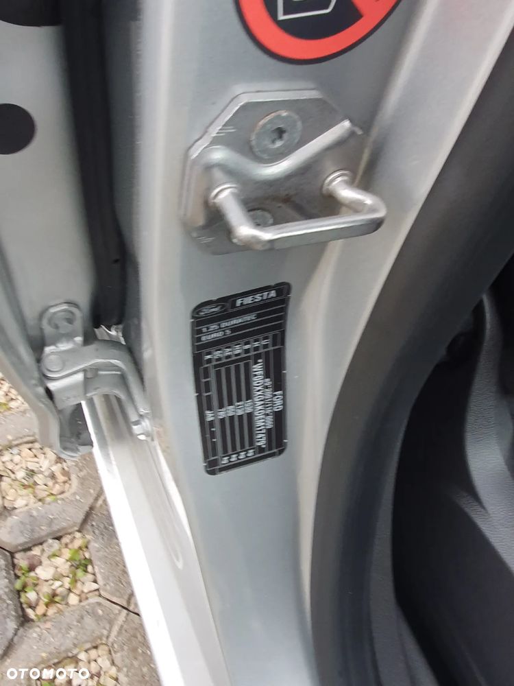 Ford Fiesta 1.25 Ambiente - 15