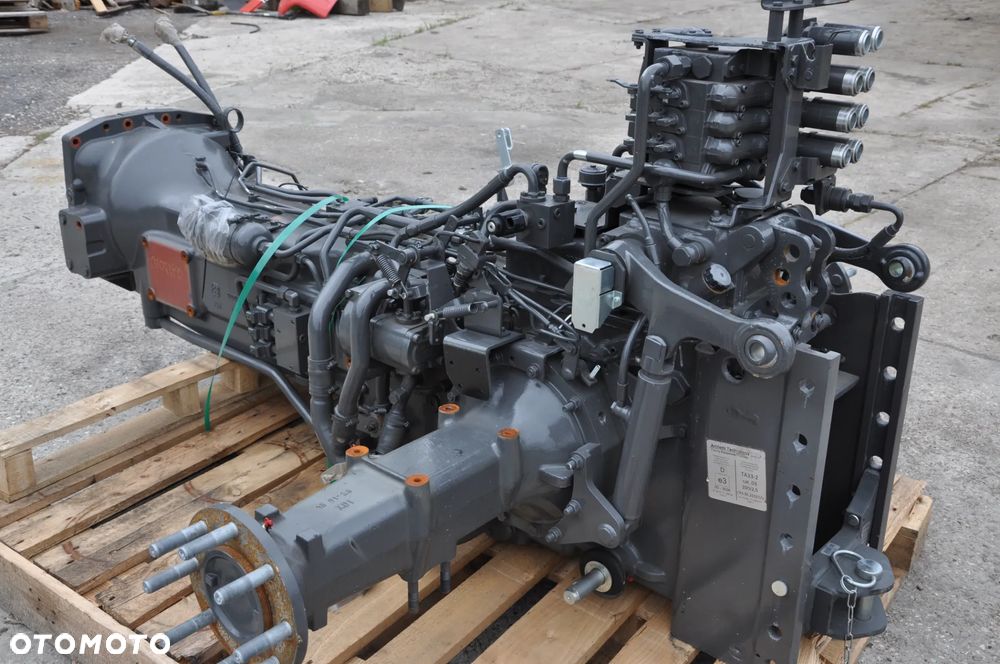 SKRZYNIA BIEGÓW MOST ROZDZIELACZ DEUTZ FAHR 6120 C TTV - 7