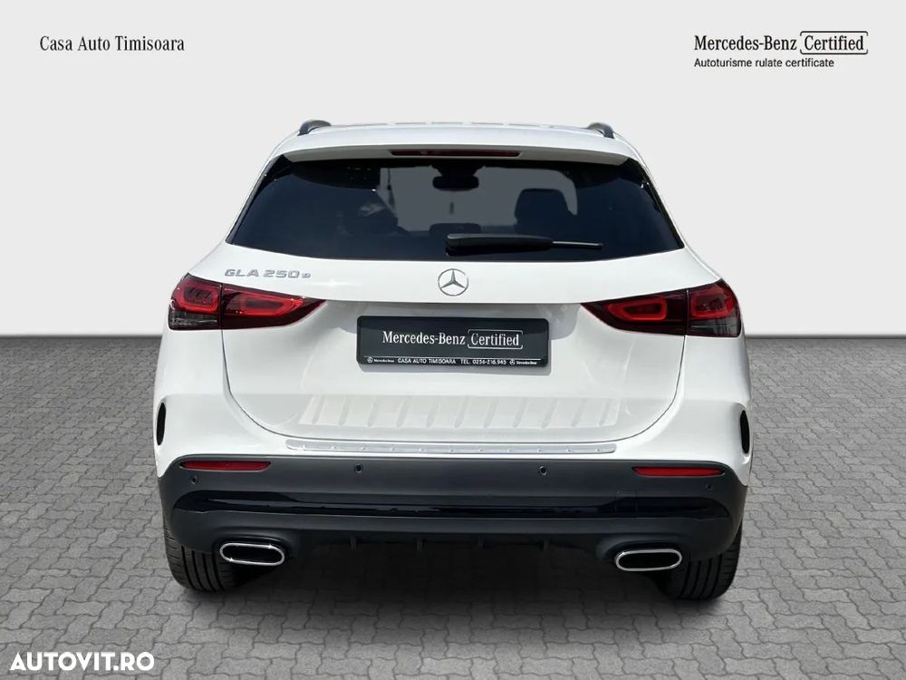 Mercedes-Benz GLA - 5