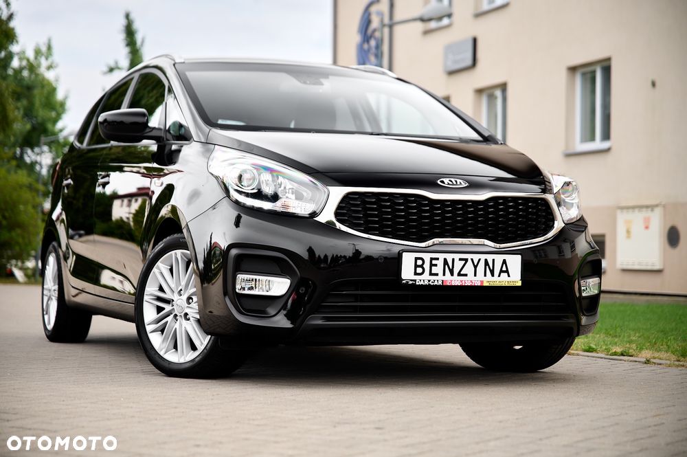 Kia Carens 1.6 GDI Dream-Team Edition - 12