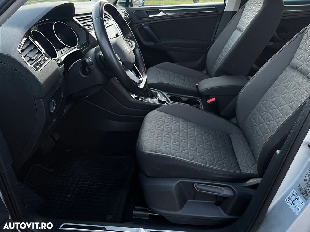 Volkswagen Tiguan - 10