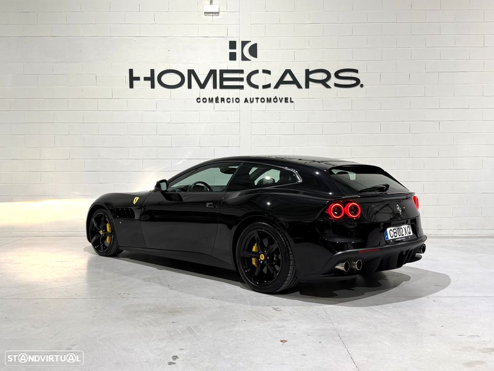 Ferrari GTC4 Lusso - 4