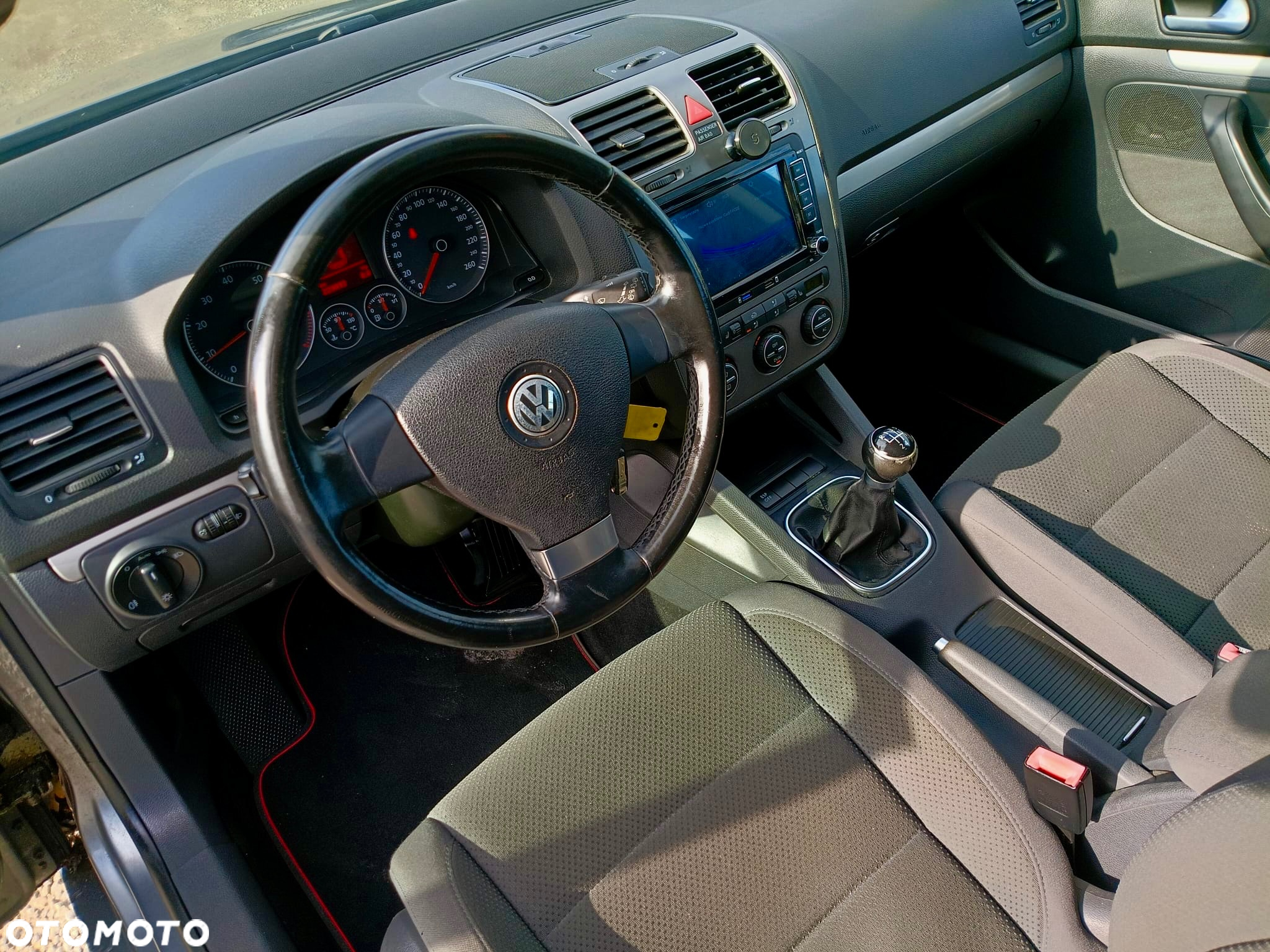 Volkswagen Golf 1.6 Comfortline - 9