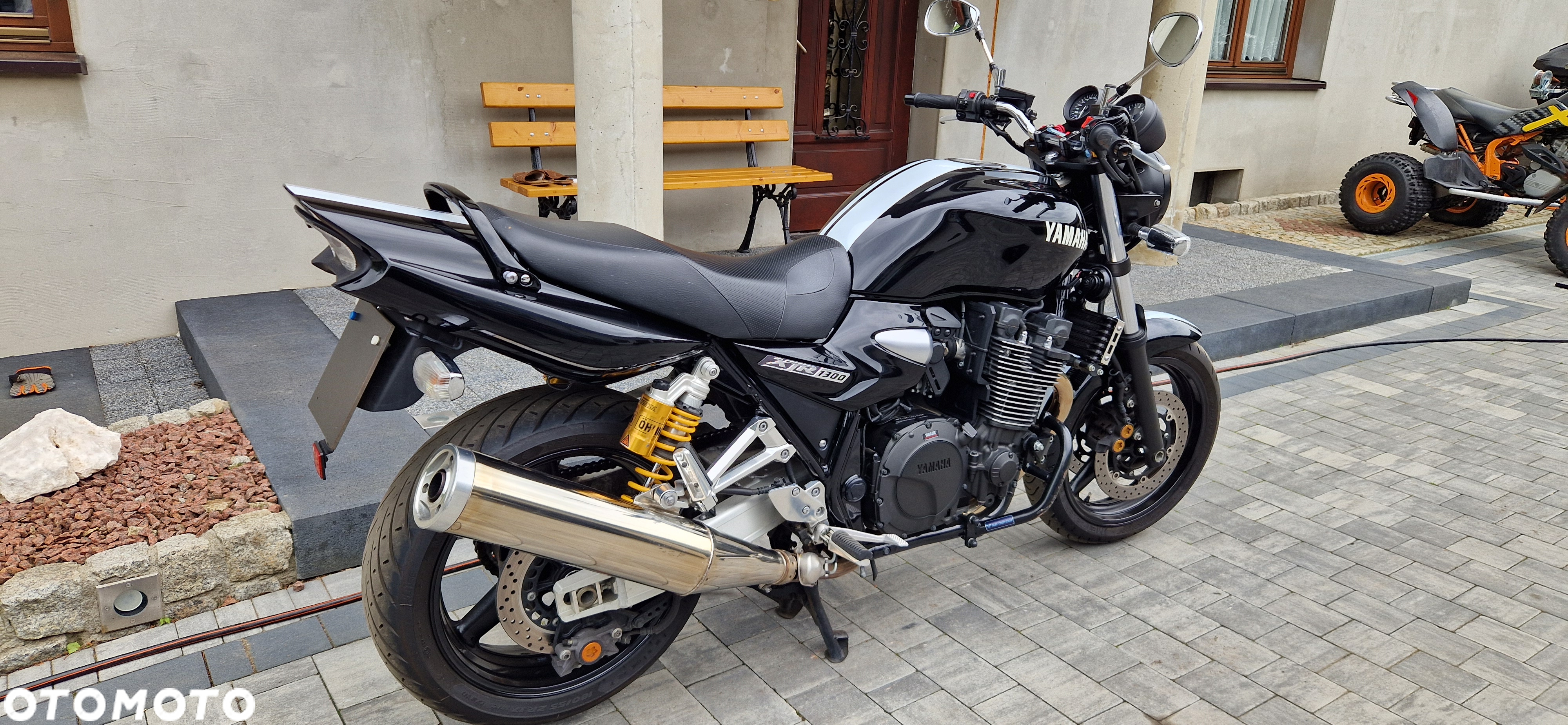 Yamaha XJR - 6