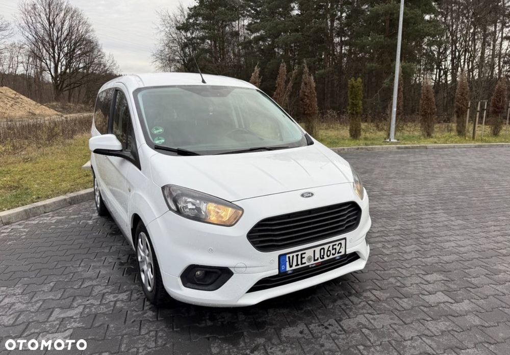 Ford Tourneo Courier 1.5 TDCi Trend - 26
