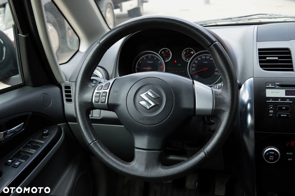 Suzuki SX4 1.6 VVT 4x4 Comfort - 18