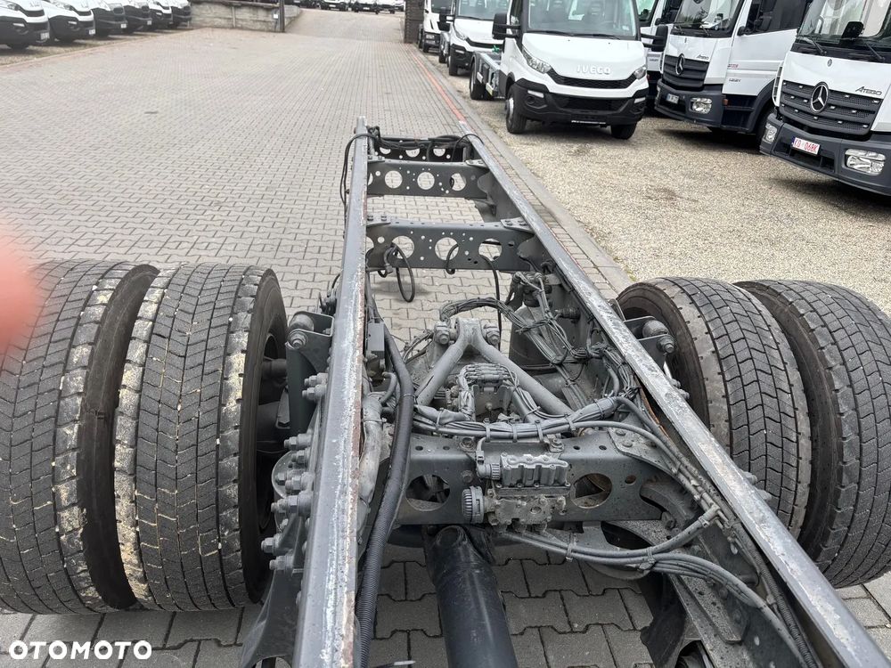 Mercedes-Benz AXOR 1829 - 9