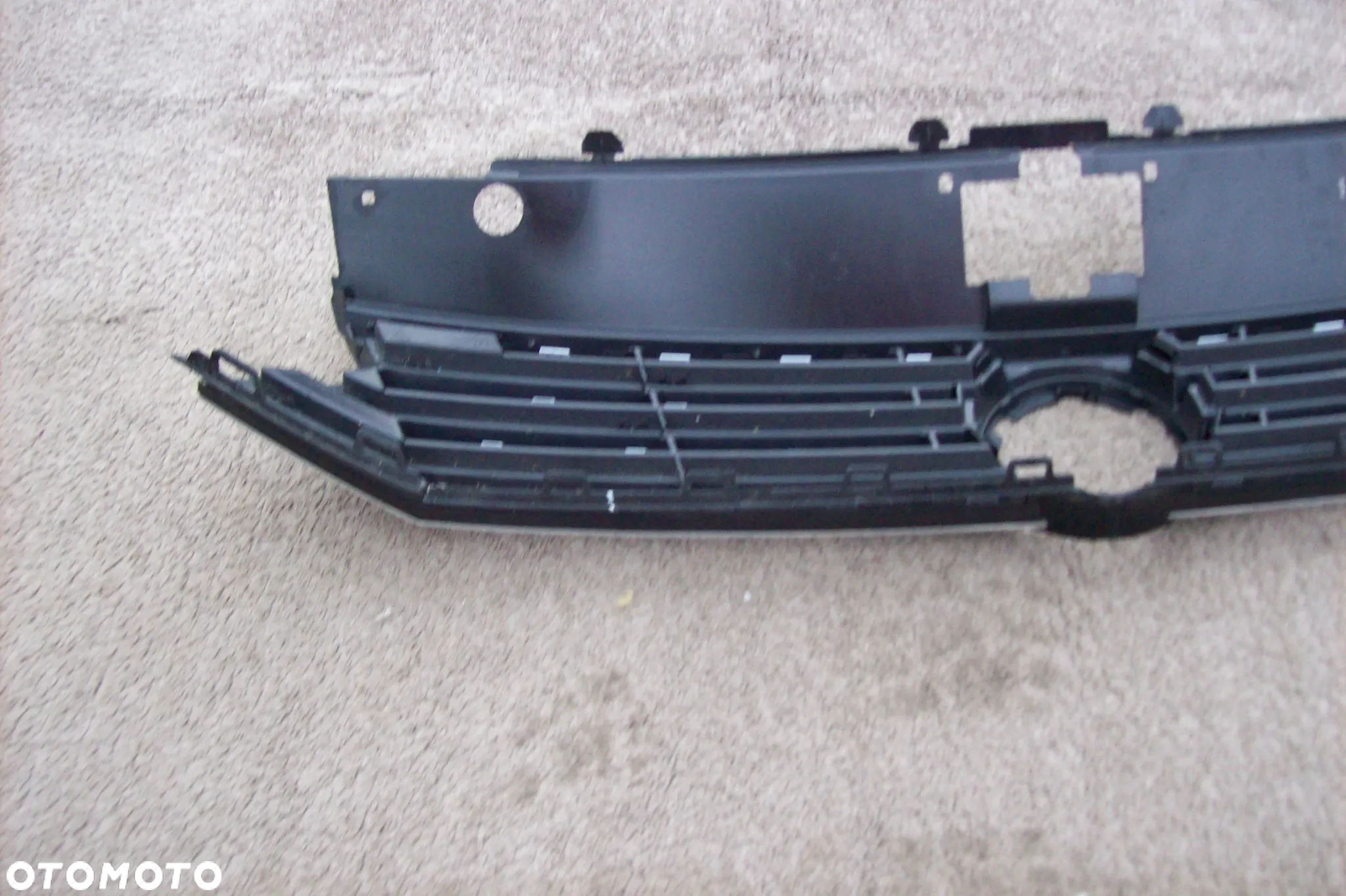 GRILL VW PASSAT B8 - 8