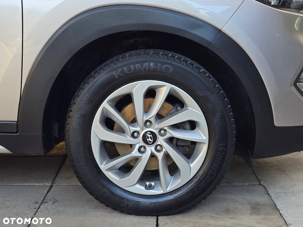 Hyundai Tucson ver-1-7-crdi-bluedrive-classic-2wd-dct - 33