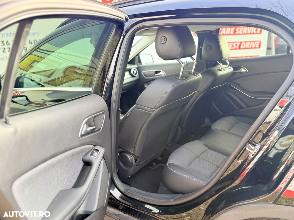 Mercedes-Benz GLA 200 d 4MATIC Aut. - 12