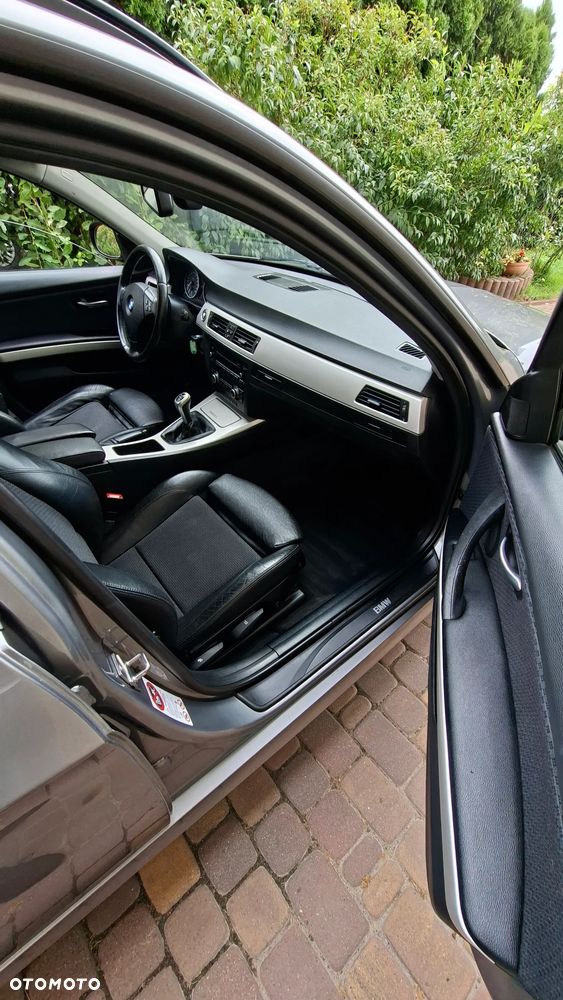 BMW Seria 3 320d xDrive DPF - 21