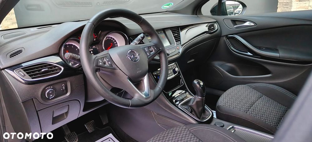 Opel Astra 1.4 Turbo Innovation - 17